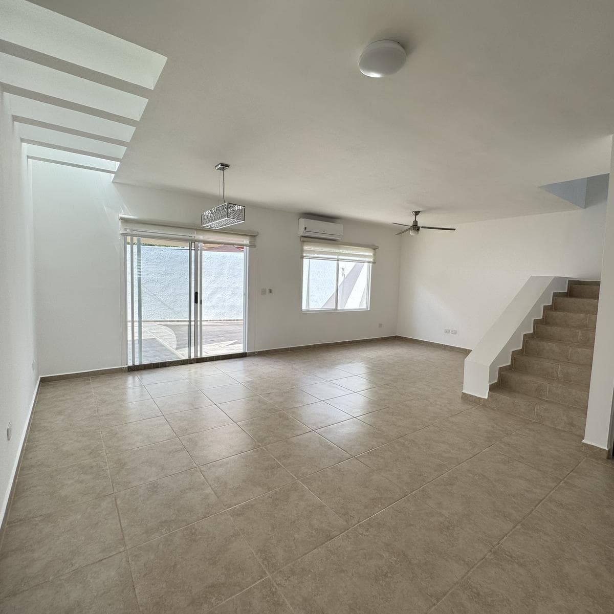 3-BEDROOM HOUSE FOR SALE IN PLAYA DEL CARMEN