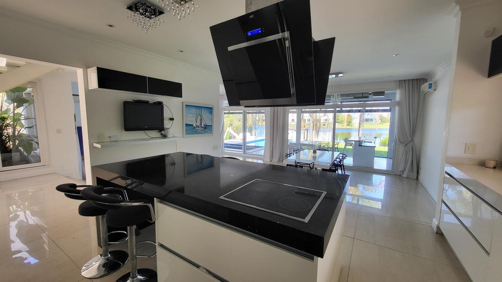 House for Sale Near the Lagoon in Los Alisos - Nordelta - Will Consider a Trade