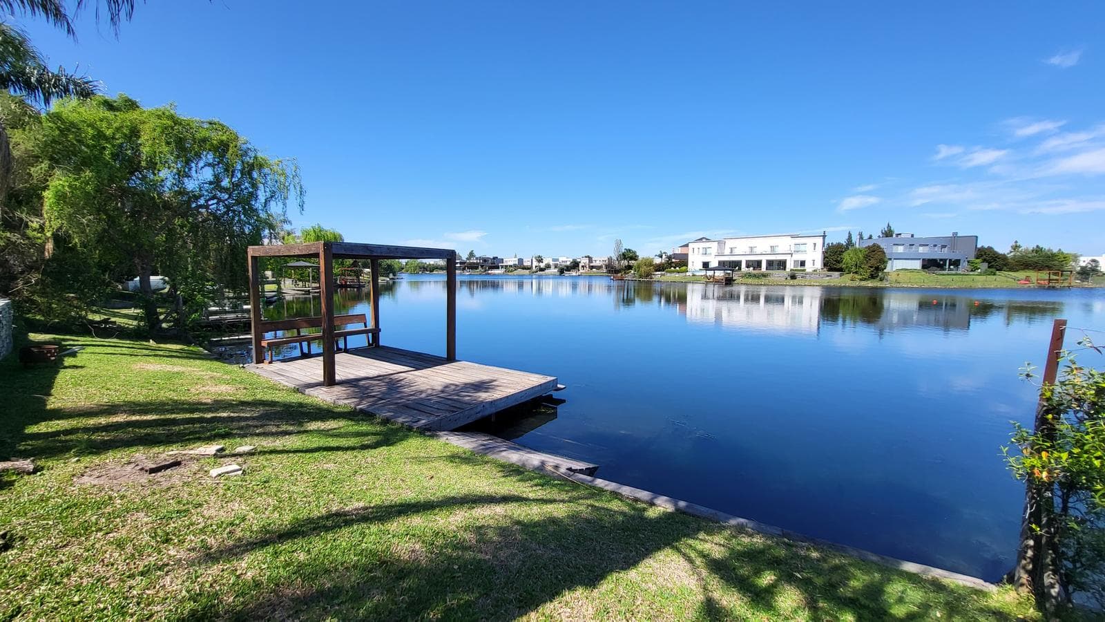 House for Sale Near the Lagoon in Los Alisos - Nordelta - Will Consider a Trade