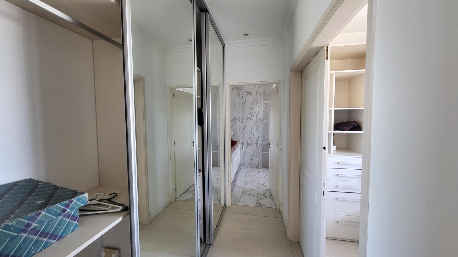 House for Sale Near the Lagoon in Los Alisos - Nordelta - Will Consider a Trade