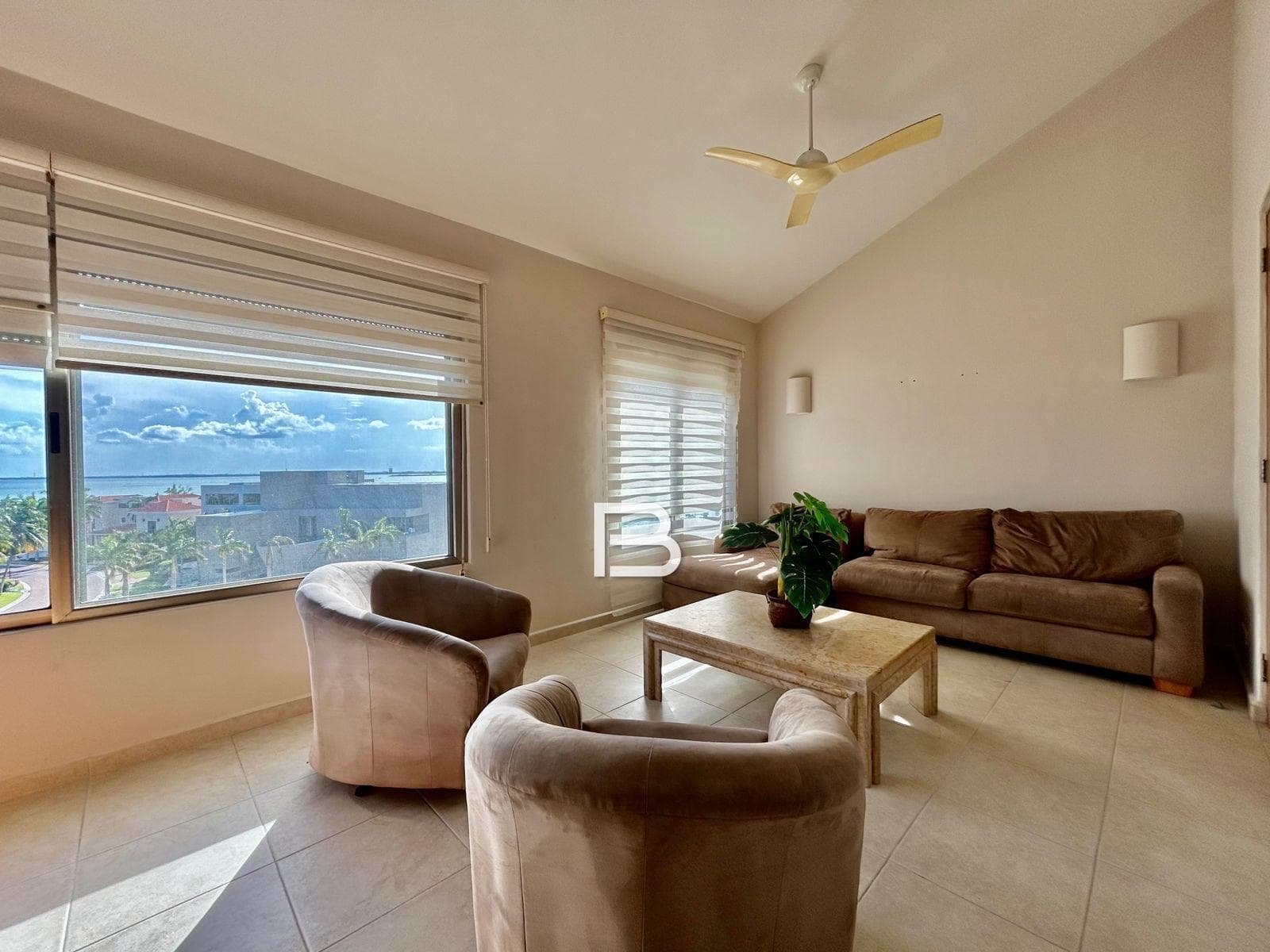 Isla Dorada: Furnished Apartment for Rent