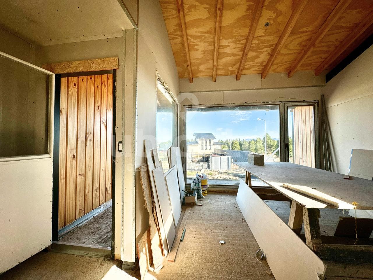 Brand-new house in a planned community in the Altos de Pinar del Sol neighborhood, Bariloche (UF1)