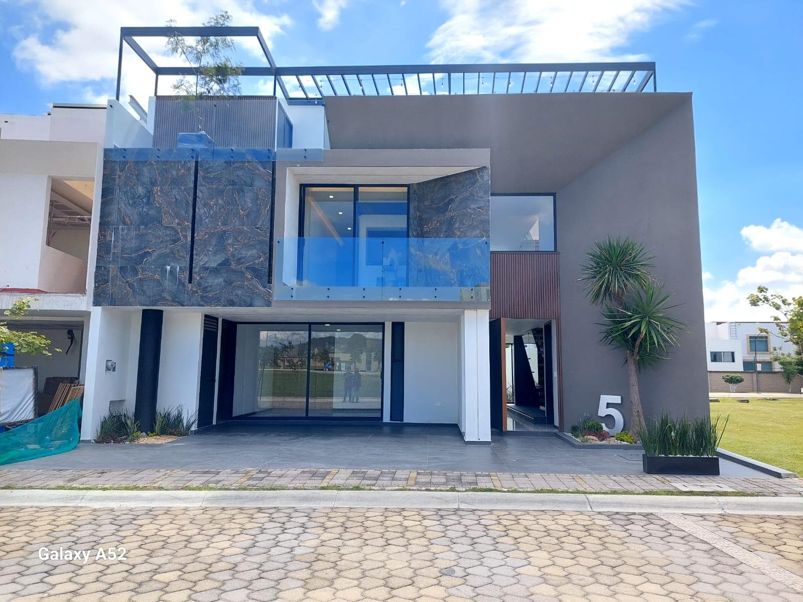 House for sale, 4 bedrooms (1 on the ground floor), Parque Volcanes, Lomas de Angelópolis
