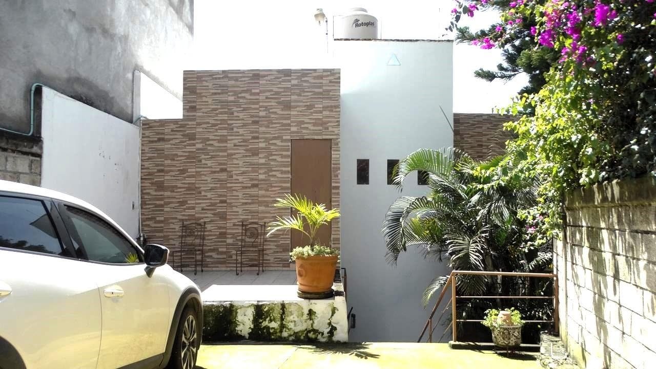 Detached house for sale in Loma Bonita, in the town of Ahuatepec, on a cul-de-sac with an electric gate.