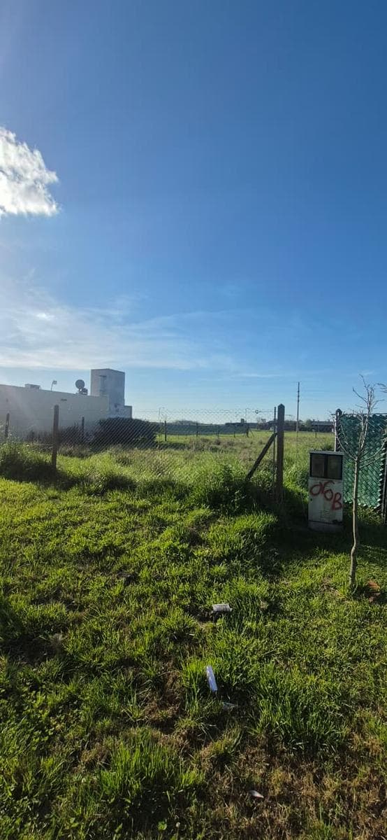 LOTS-FUNES--ABIERTO NEIGHBORHOOD-FUNES-VERDE - DEED - FENCED