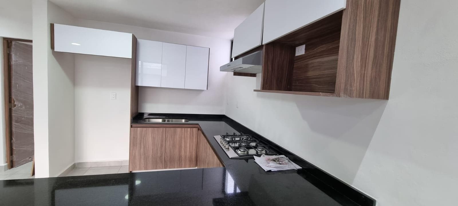 APARTMENT TOWER FOR SALE IN LOMAS DEL FUERTE