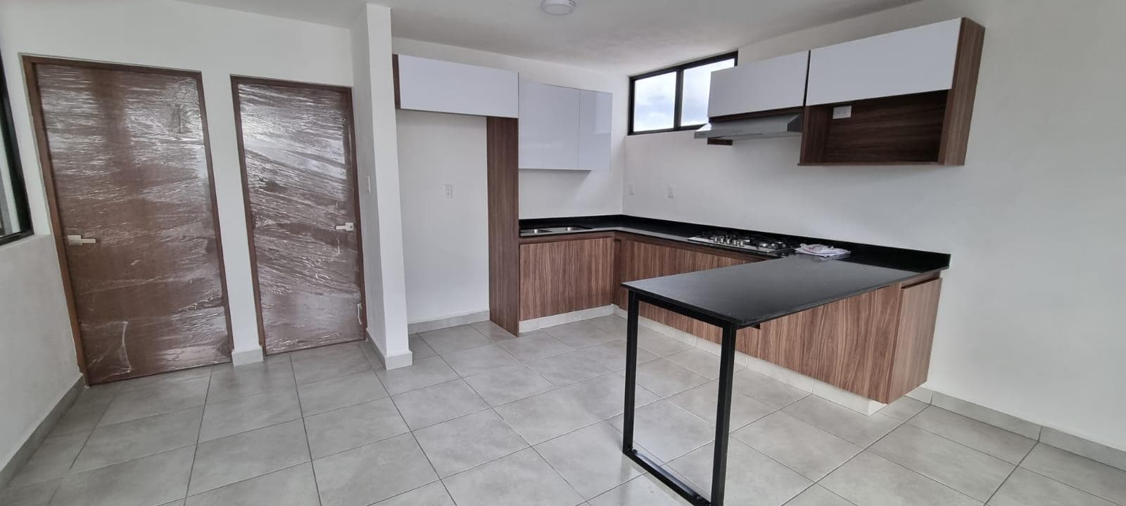 APARTMENT TOWER FOR SALE IN LOMAS DEL FUERTE