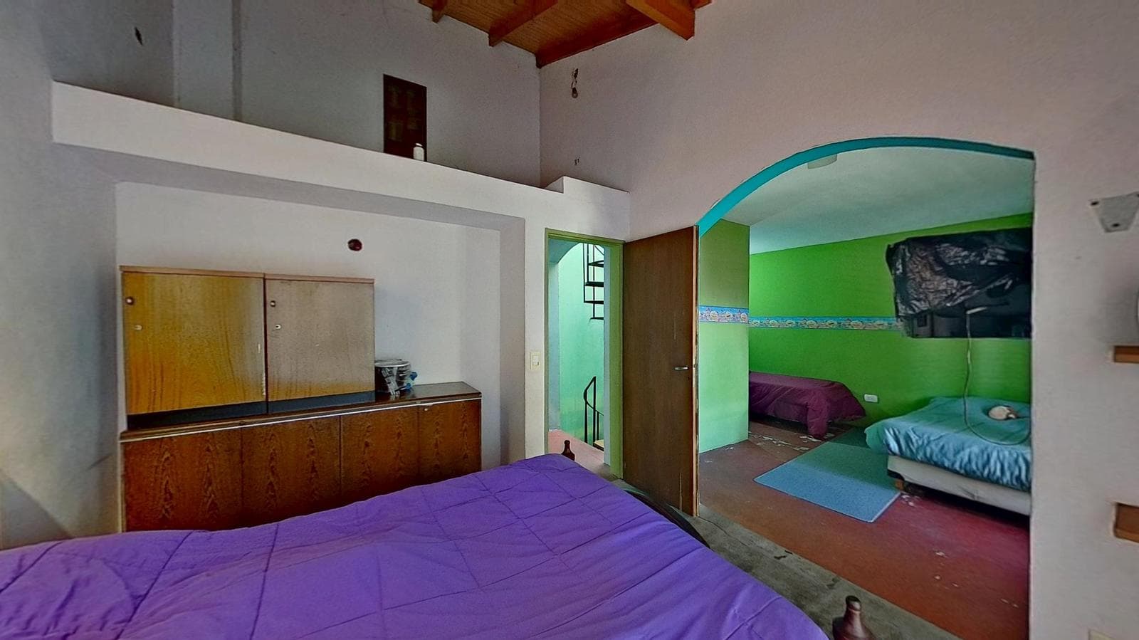 FOR SALE: House with a large yard and barbecue area in Quilmes Oeste