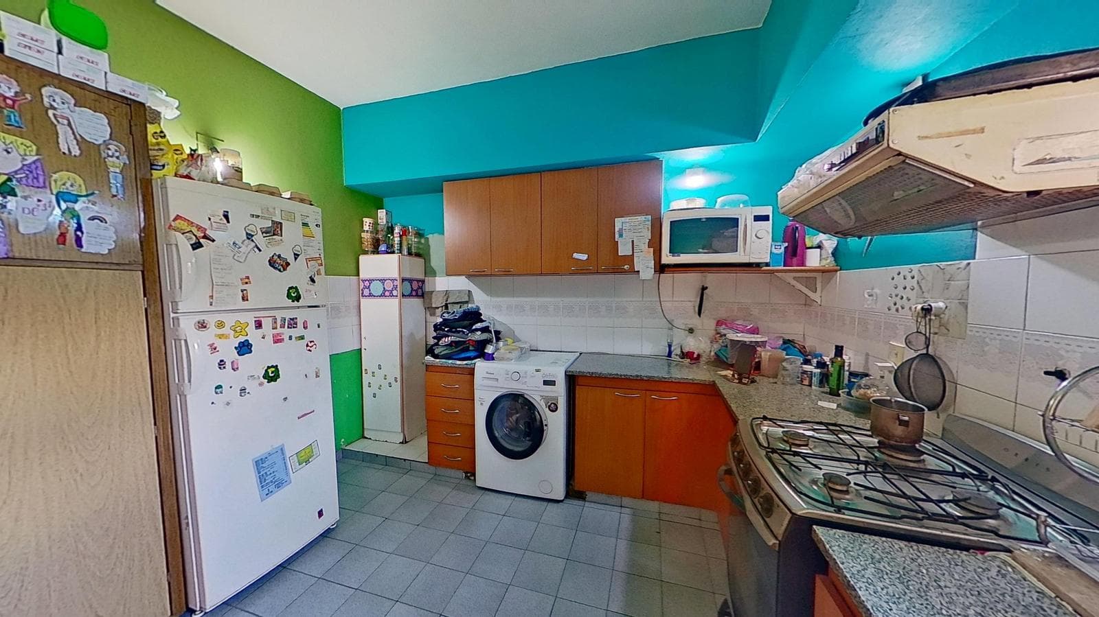 FOR SALE: House with a large yard and barbecue area in Quilmes Oeste