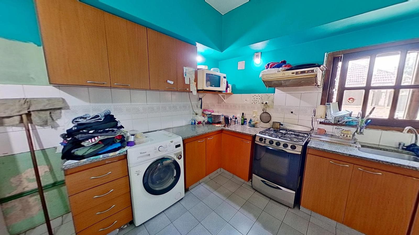 FOR SALE: House with a large yard and barbecue area in Quilmes Oeste
