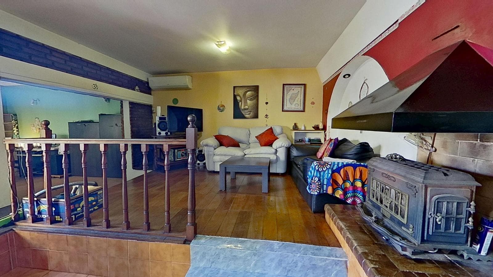 FOR SALE: House with a large yard and barbecue area in Quilmes Oeste