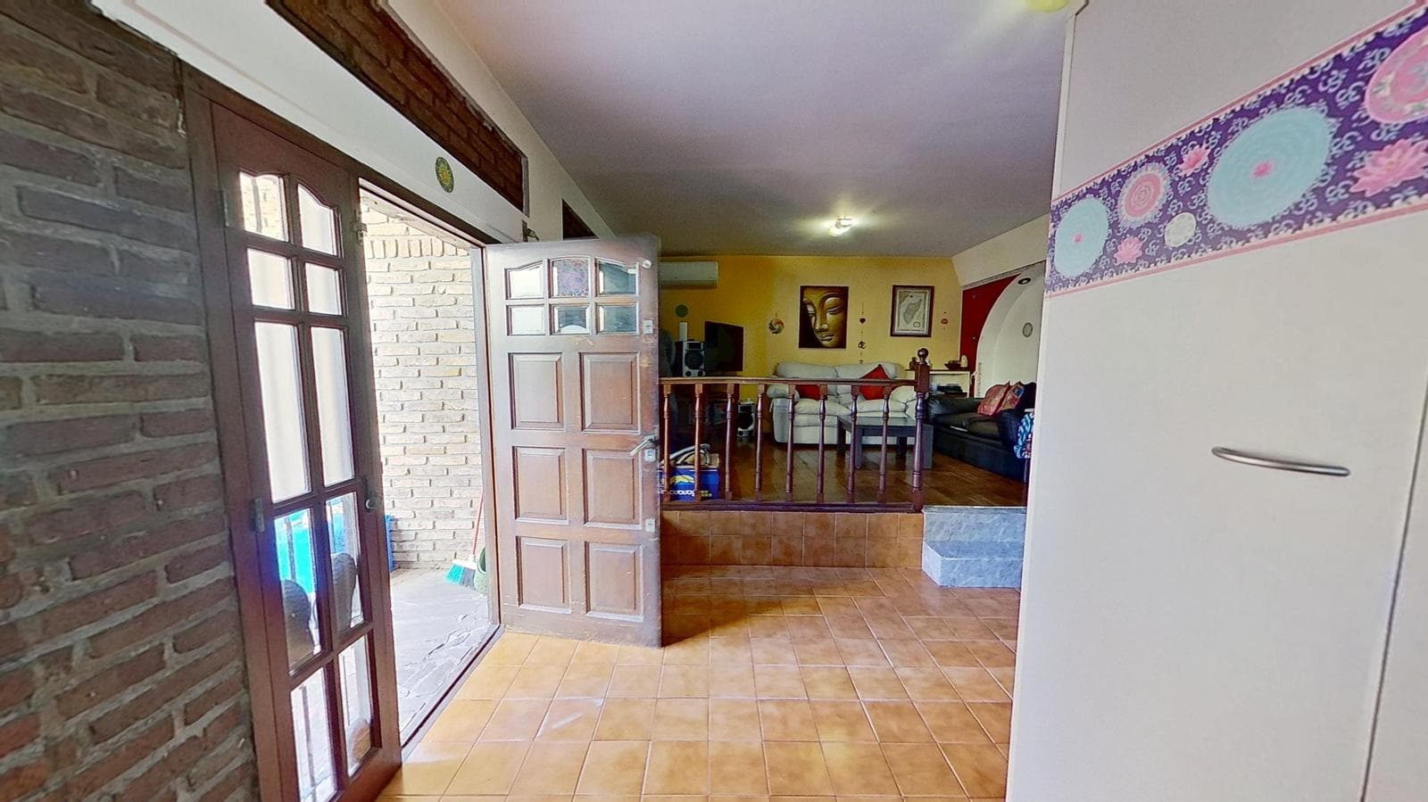 FOR SALE: House with a large yard and barbecue area in Quilmes Oeste
