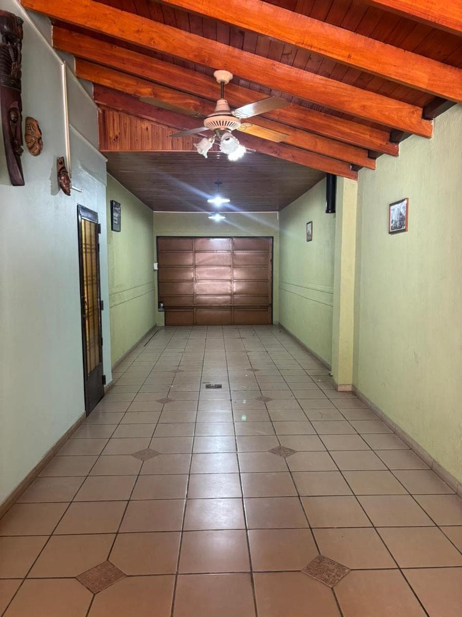 Chelet-style house for sale in G. de Laferrere