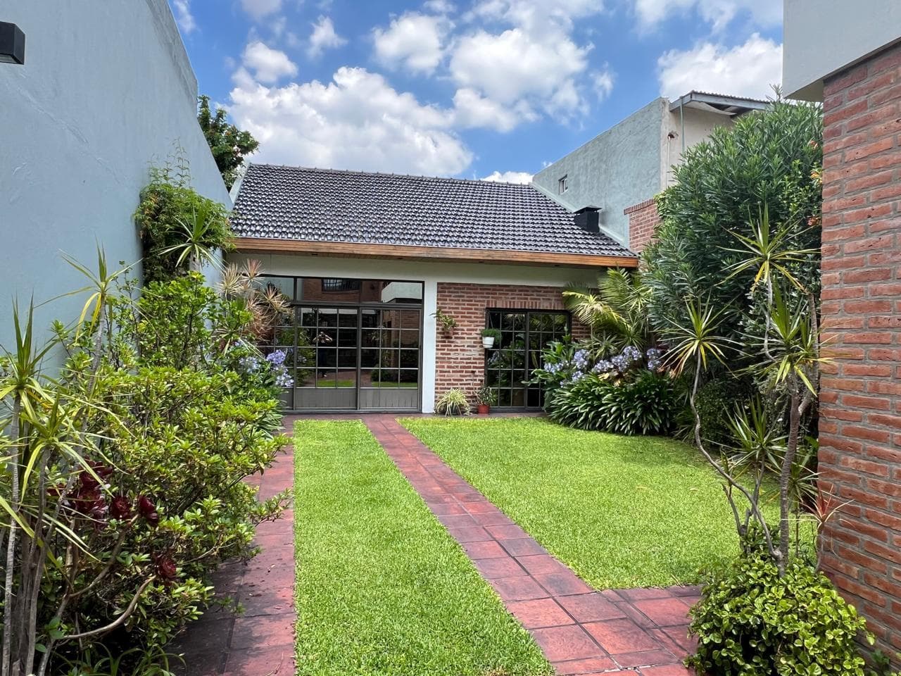 House for sale with financing available, Lanús West, Greater Buenos Aires, South Zone.