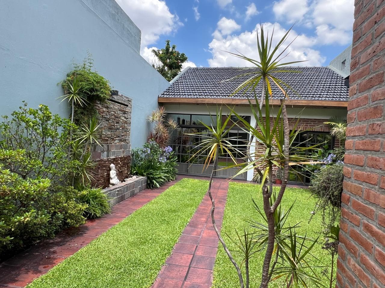House for sale with financing available, Lanús West, Greater Buenos Aires, South Zone.