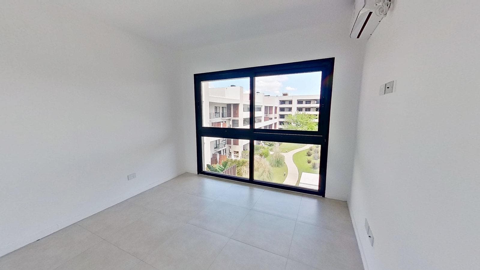 4-Bedroom Duplex for Sale with Private Terrace and 2 Parking Spaces – Vivo Tortuguitas
