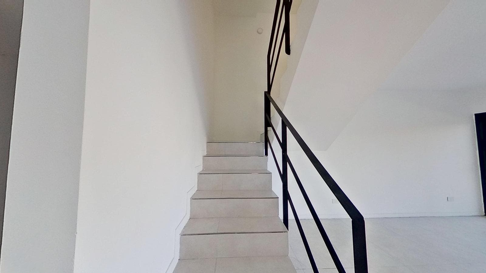 4-Bedroom Duplex for Sale with Private Terrace and 2 Parking Spaces – Vivo Tortuguitas