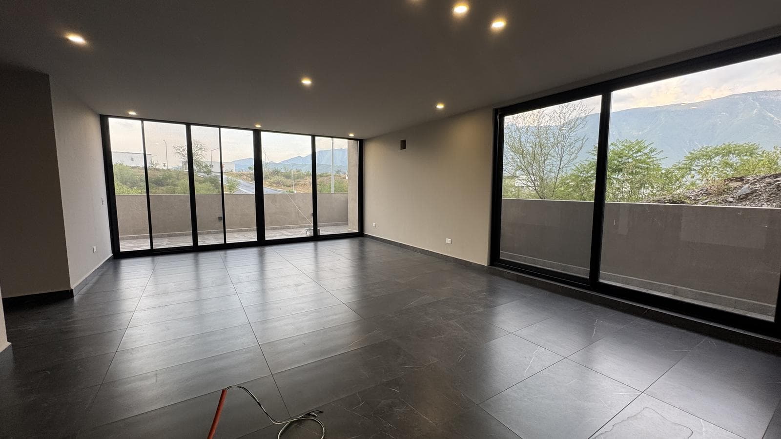 HOUSE FOR SALE IN SANTIAGO