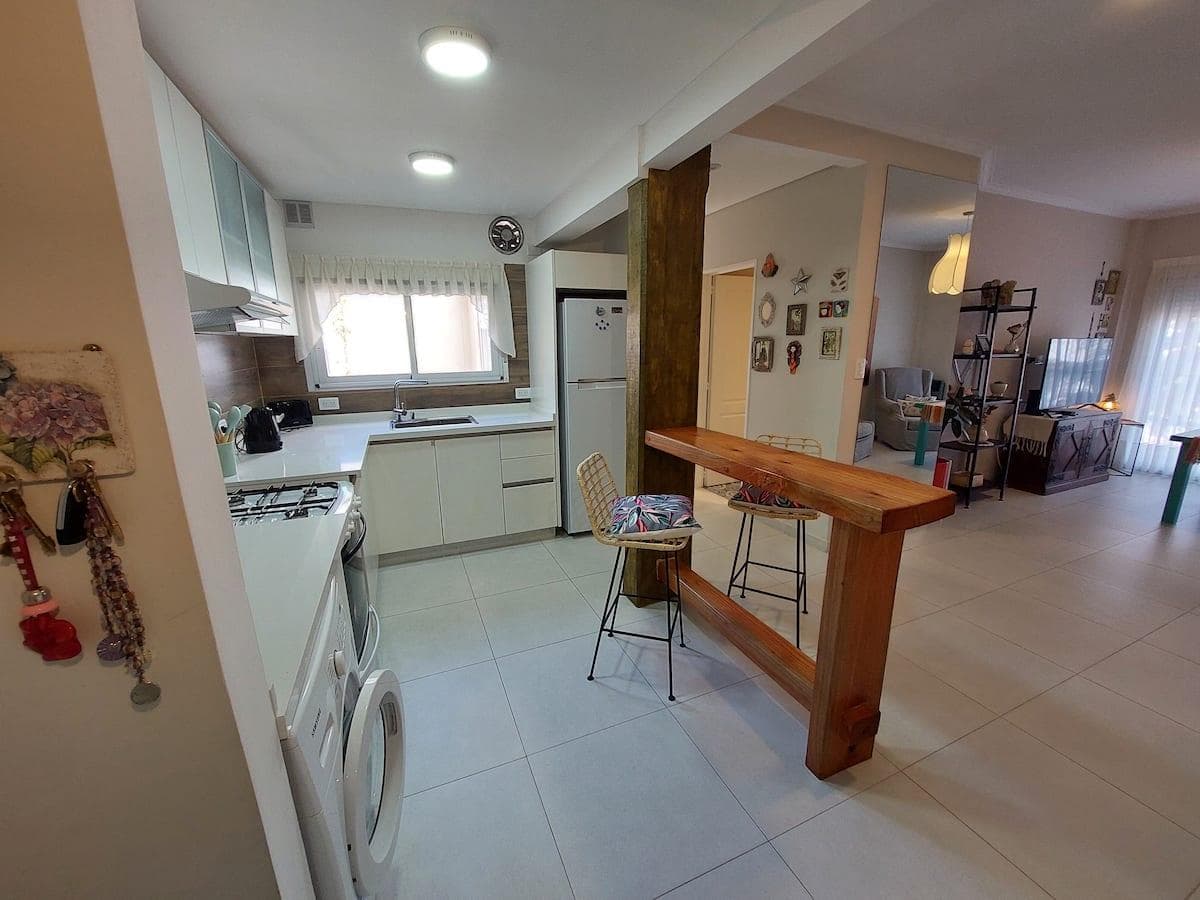 SHORT-TERM RENTAL: 3-Bedroom Apartment - La Lucila