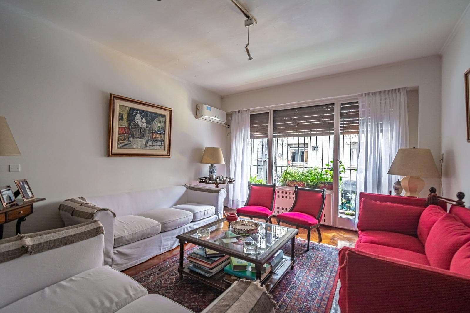 EXCELLENT CORNER UNIT—all OUTSIDE, filled with LIGHT and SUNSHINE