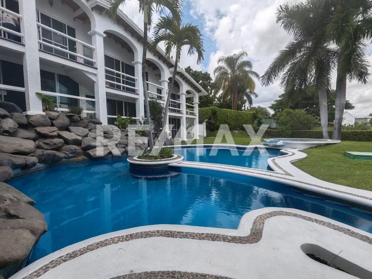 House for Sale in Morelos, Lomas de Cocoyoc