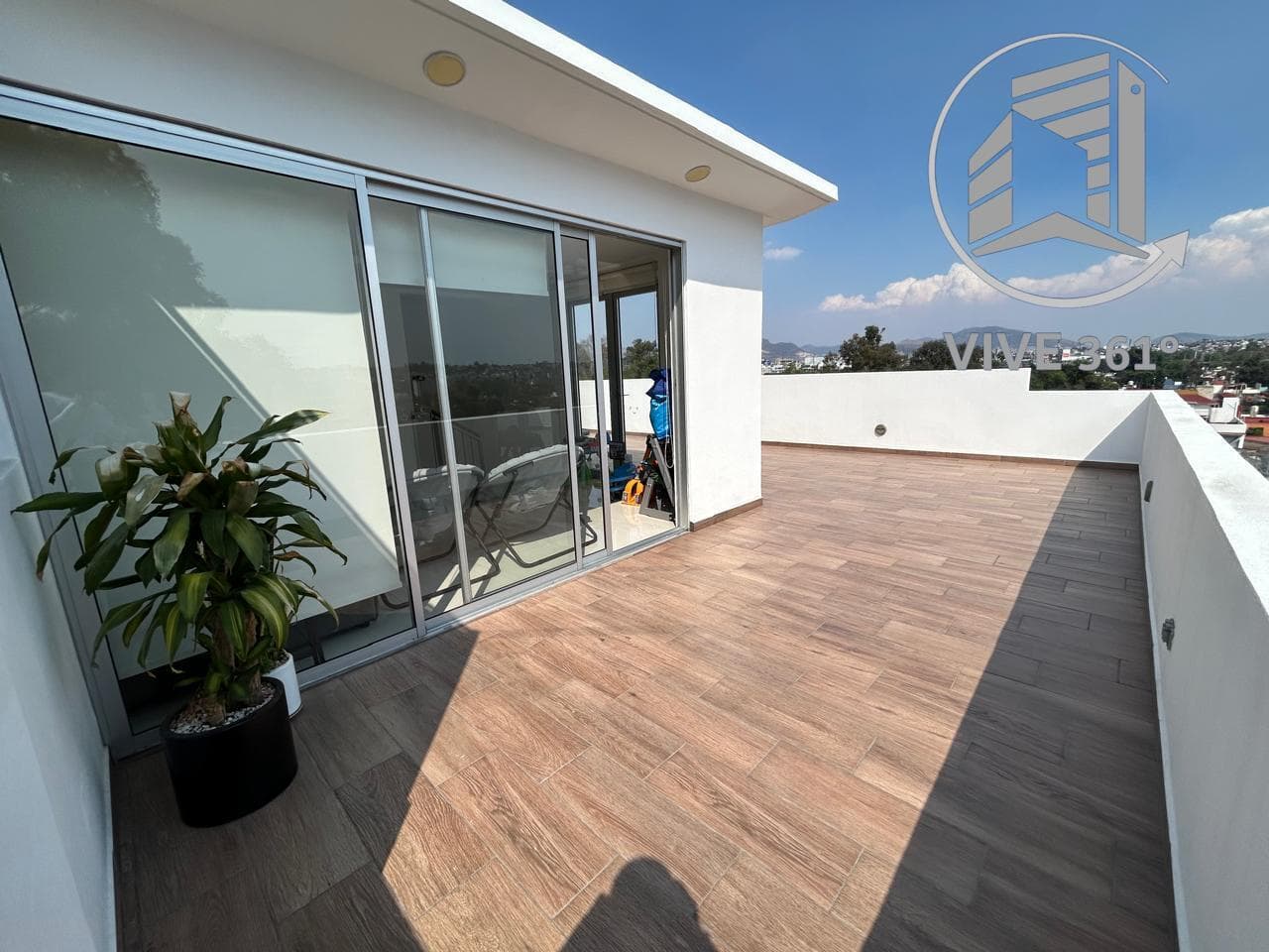 Apartment for Sale with a Large Terrace in Jardines de Santa Monica