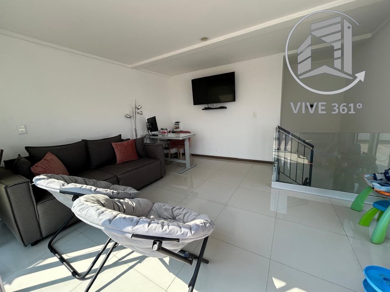 Apartment for Sale with a Large Terrace in Jardines de Santa Monica