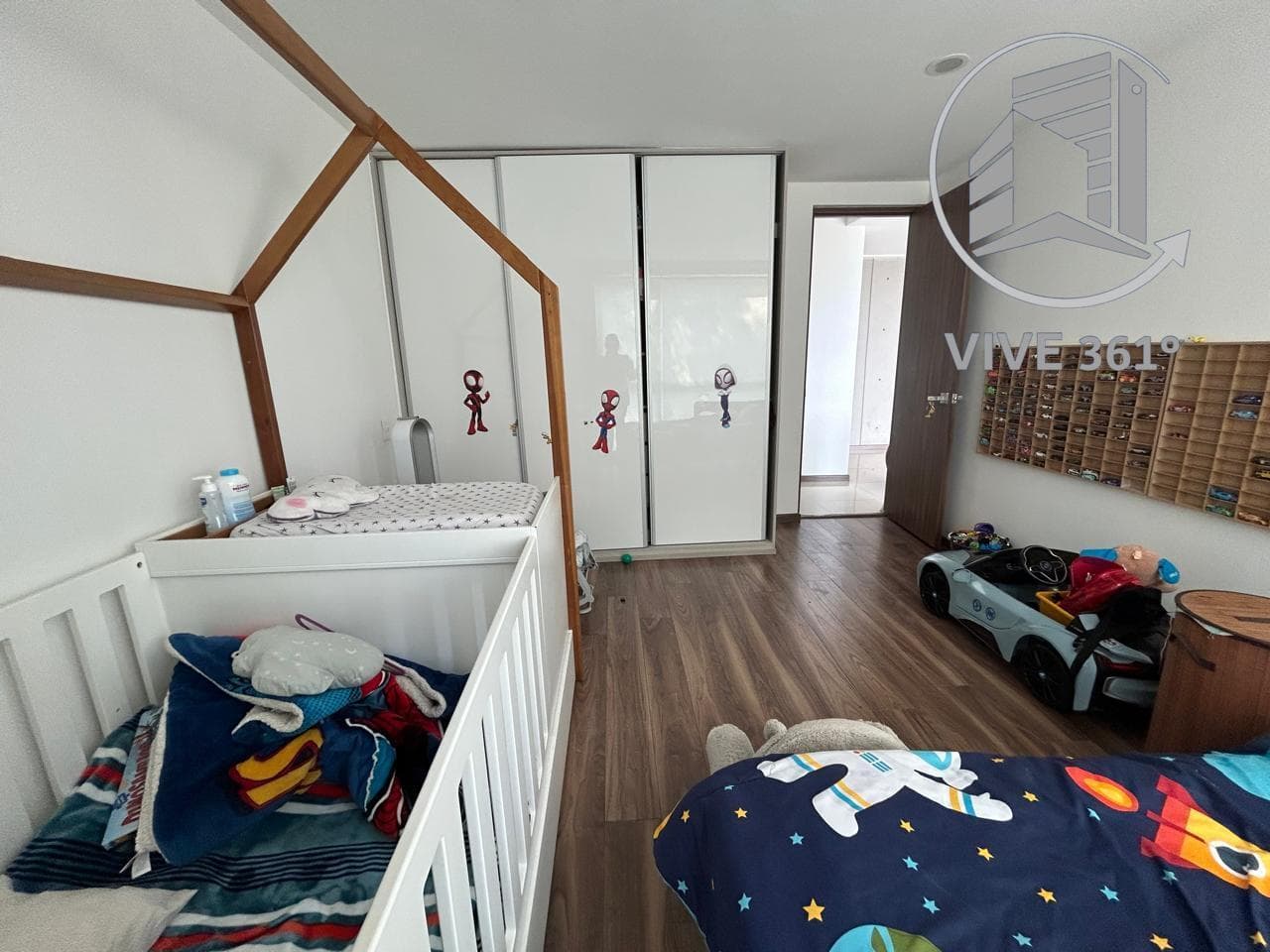 Apartment for Sale with a Large Terrace in Jardines de Santa Monica