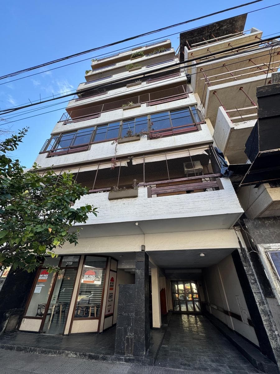 4-room apartment. Balcony. Front-facing. Garage. Coghlan