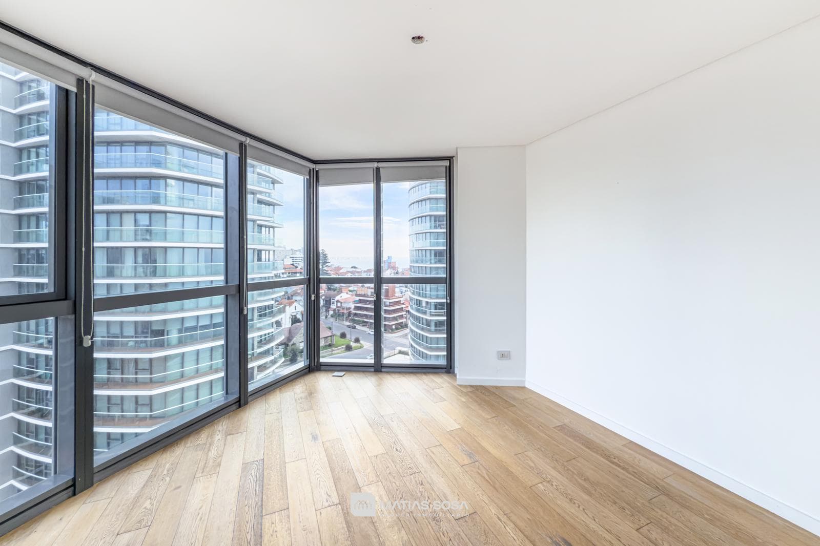 For Sale - Apartment - Maral Explanada - Full Amenities - Architect Cesar Pelli