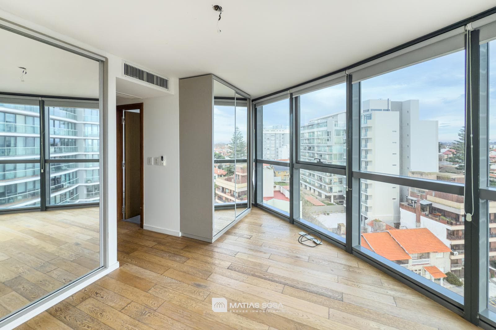 For Sale - Apartment - Maral Explanada - Full Amenities - Architect Cesar Pelli