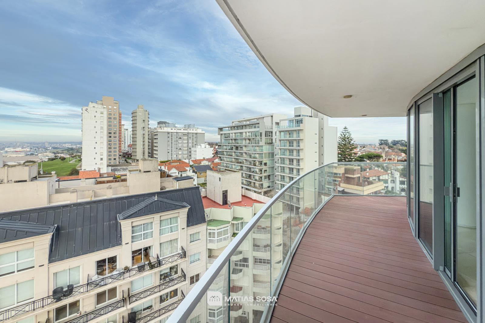For Sale - Apartment - Maral Explanada - Full Amenities - Architect Cesar Pelli