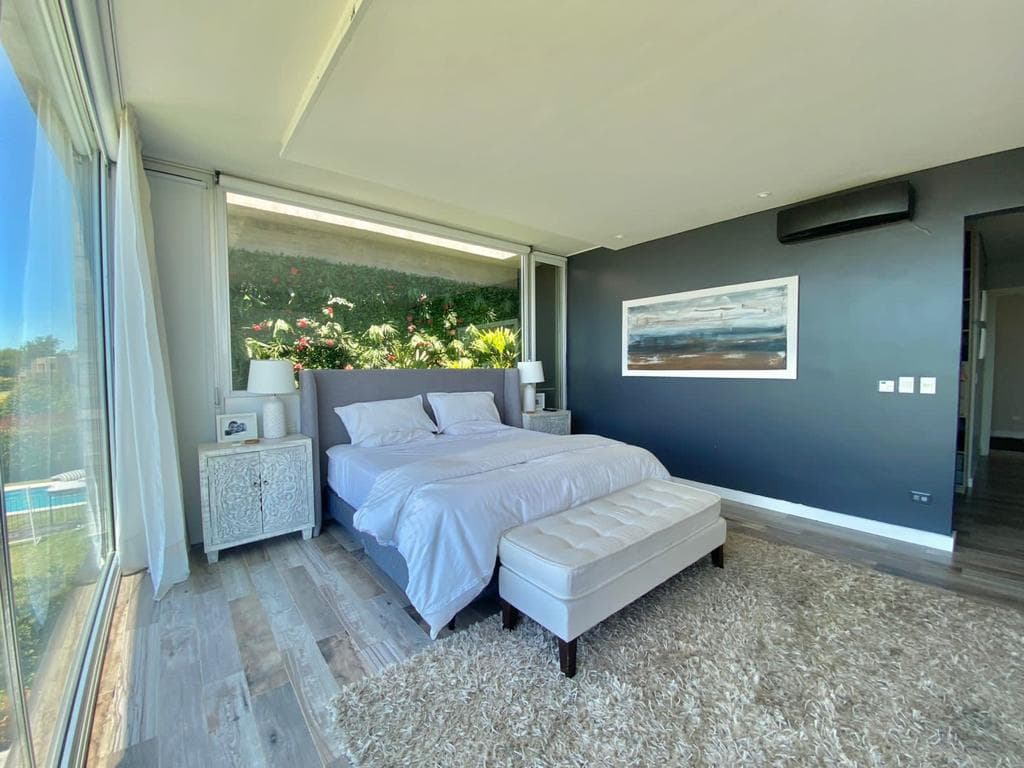 Modern House for Sale on the Water in the Barbarita Gated Community