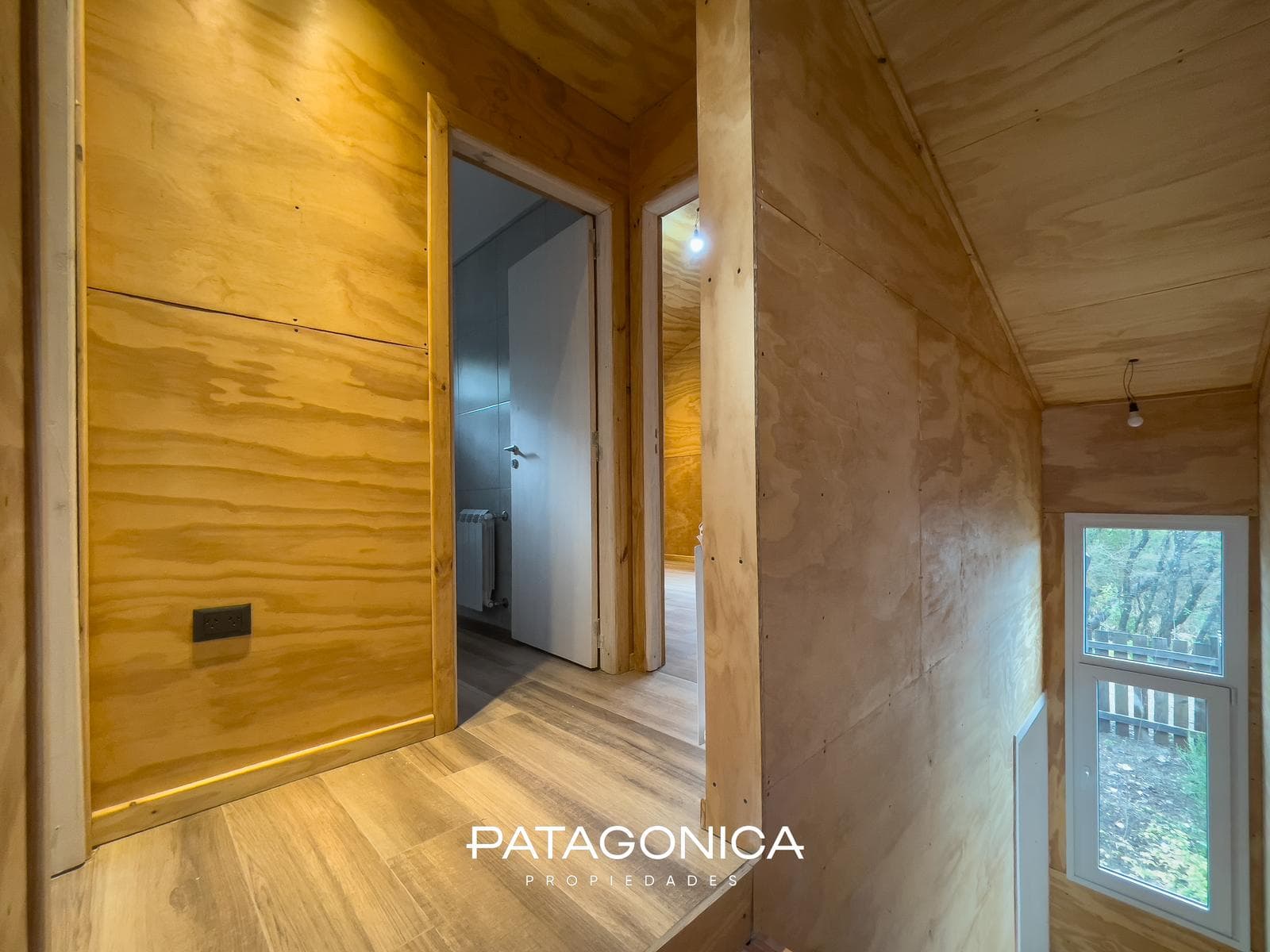 BRAND-NEW HOUSE FOR SALE. 2 bedrooms + garden. Natural gas. Tres Cerros neighborhood