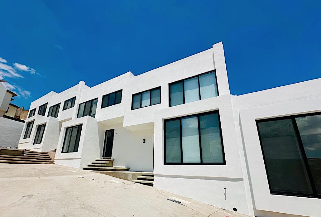 Apartment for Sale in the Jardines de San Francisco Development. Verwi