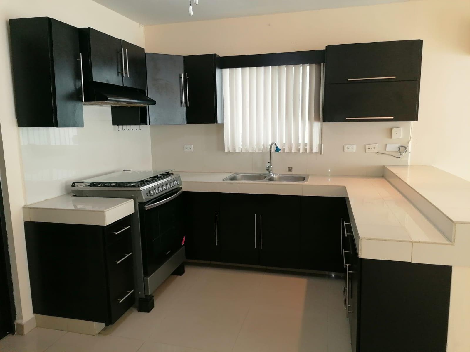 HOUSE FOR RENT IN THE LA ESCONDIDA RESIDENTIAL COMPLEX