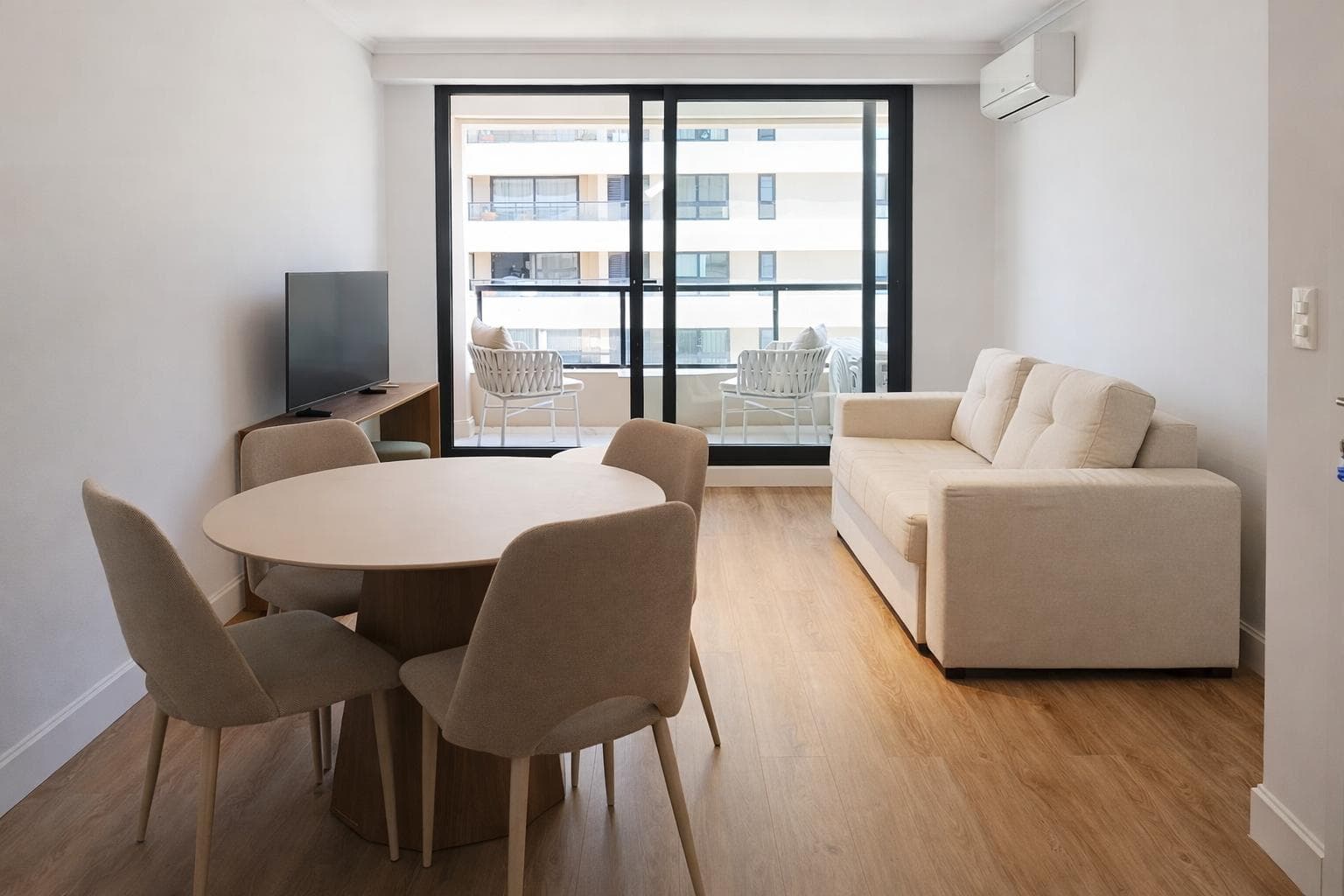 1-Bedroom Roosevelt Apartment for Vacation Rentals