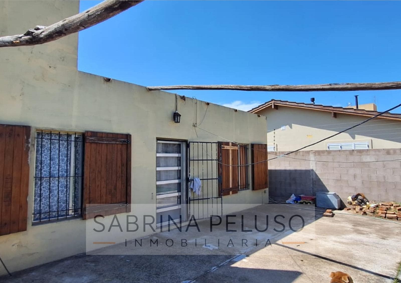 House for SALE located in La Reja