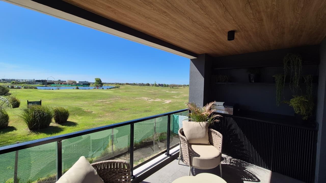 3-room apartments with amenities and a garage in GOLF Canton