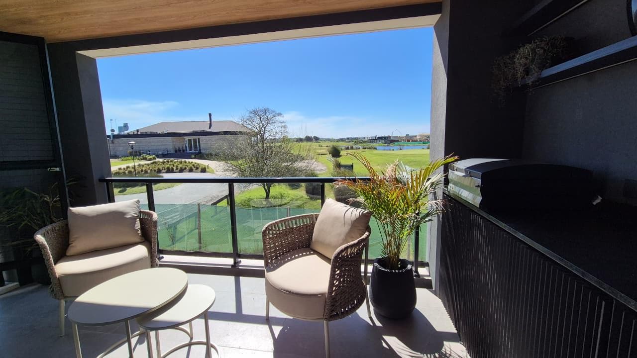 3-room apartments with amenities and a garage in GOLF Canton