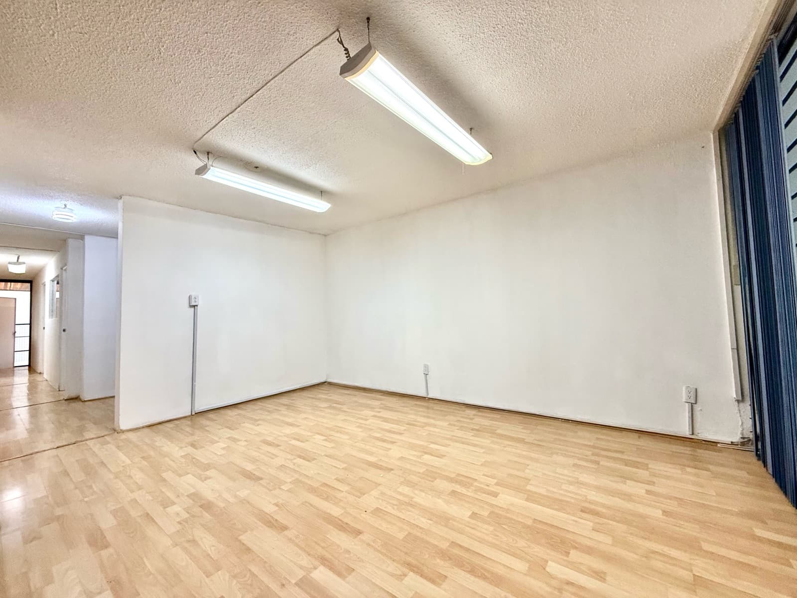 80-square-meter Office on the Ground Floor in Anzures