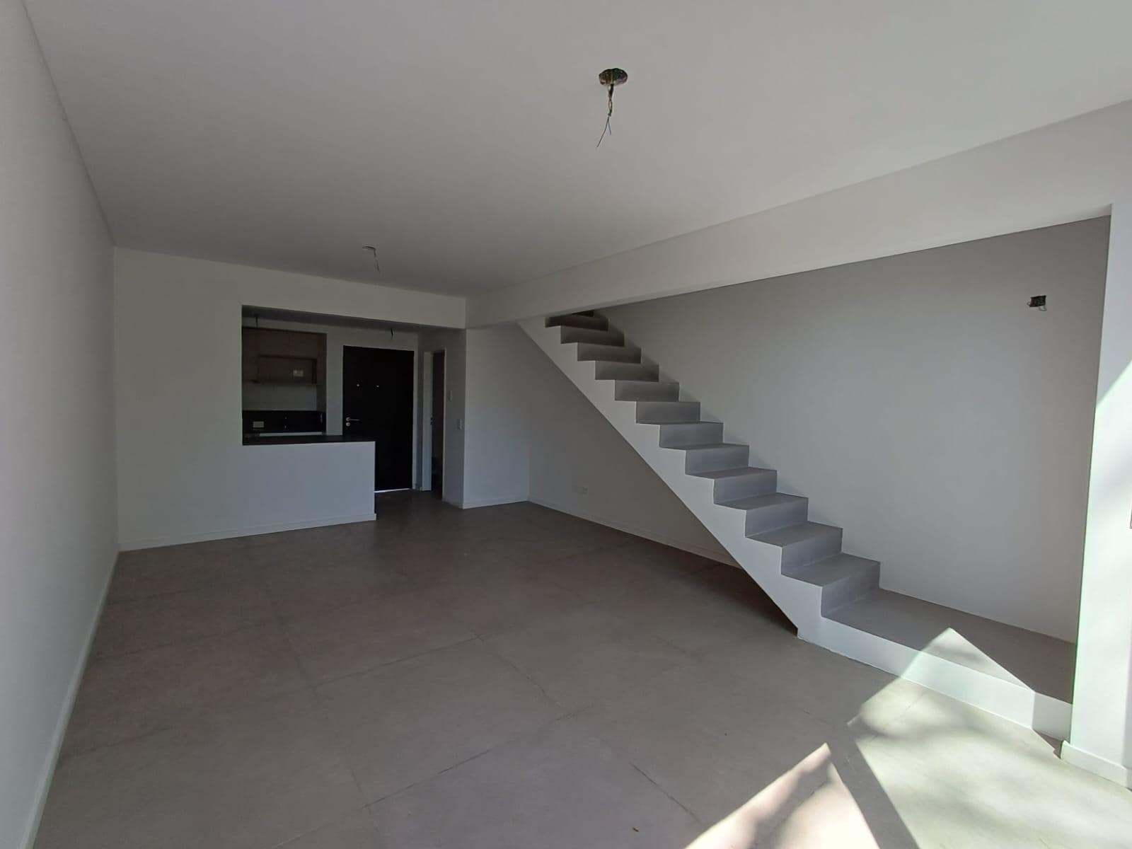 3-Room Duplex Apartment for Sale in the UP Pilar Condominium with Access to Pilar Lagoon
