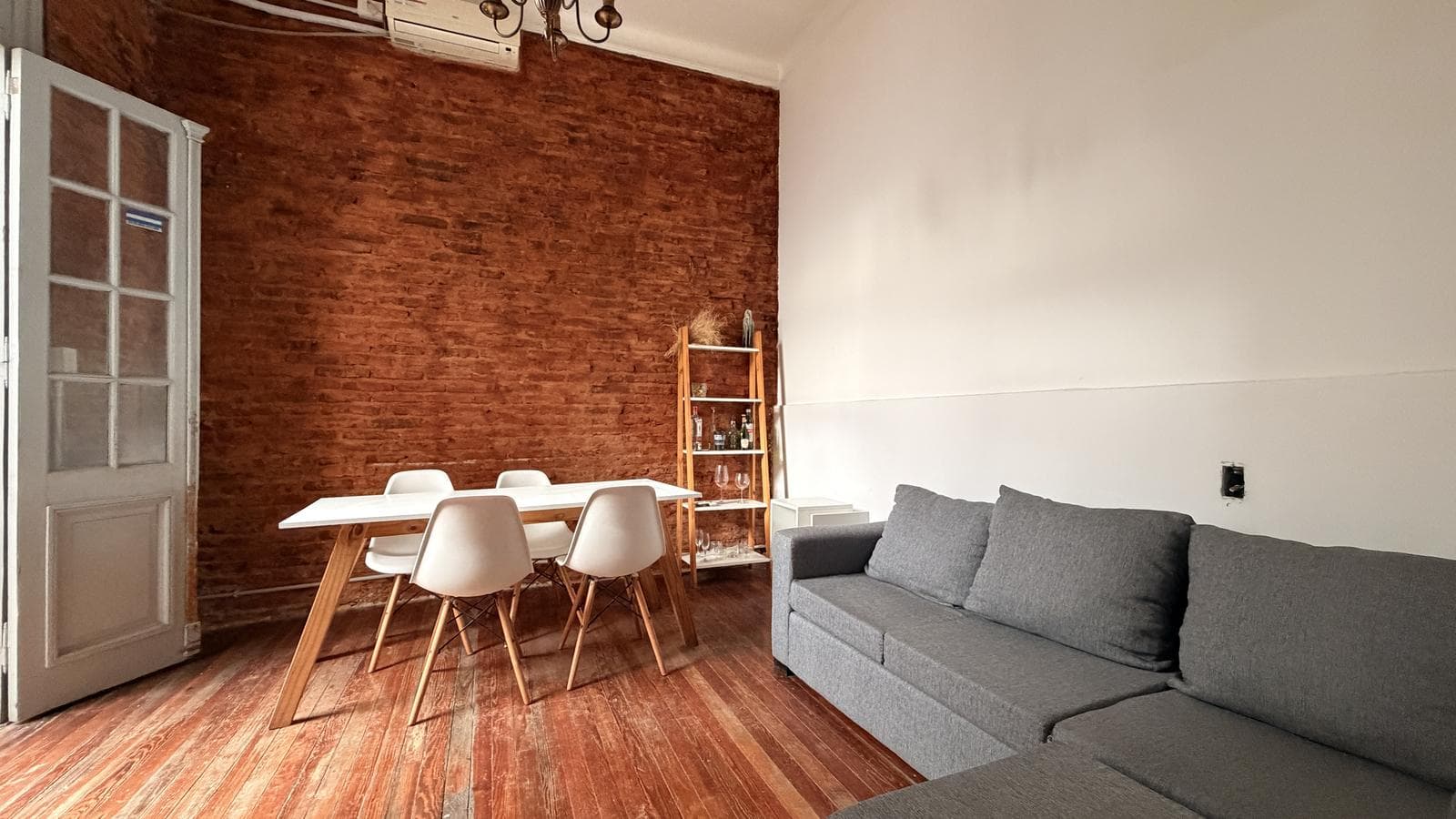 Two-Story, 5-Bedroom Duplex for Sale in Villa Santa Rita (Renovated)