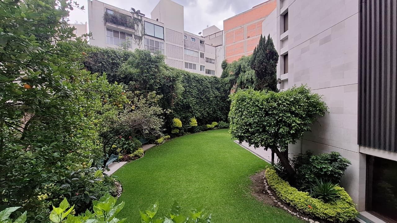 Apartment for Sale with a Terrace in Lomas de Chapultepec