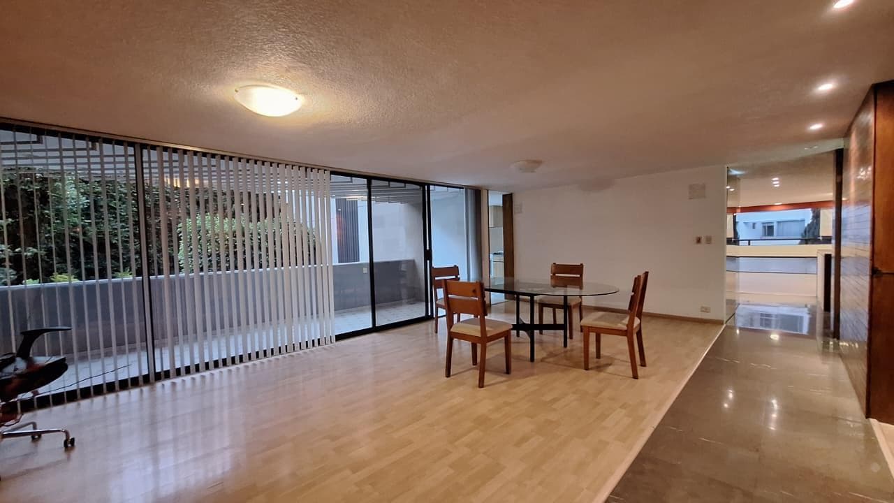 Apartment for Sale with a Terrace in Lomas de Chapultepec