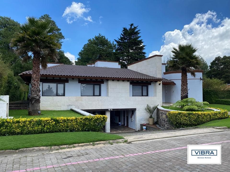 One-Story House at Los Encinos Golf Club
