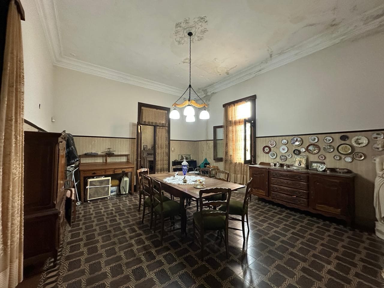 FOR SALE - Ideal home for an institution or residence, Domingo Matheu, Rosario.