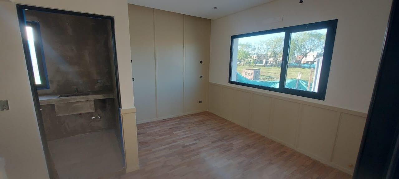 House for Sale - 3 Bedrooms in Santa Isabel II