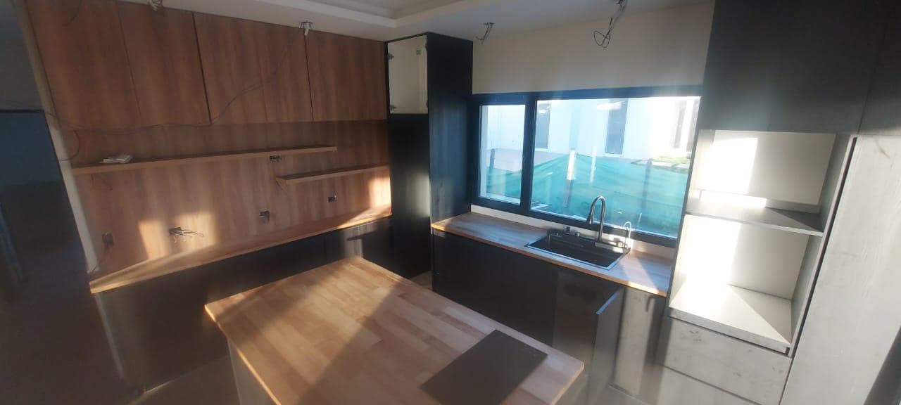 House for Sale - 3 Bedrooms in Santa Isabel II