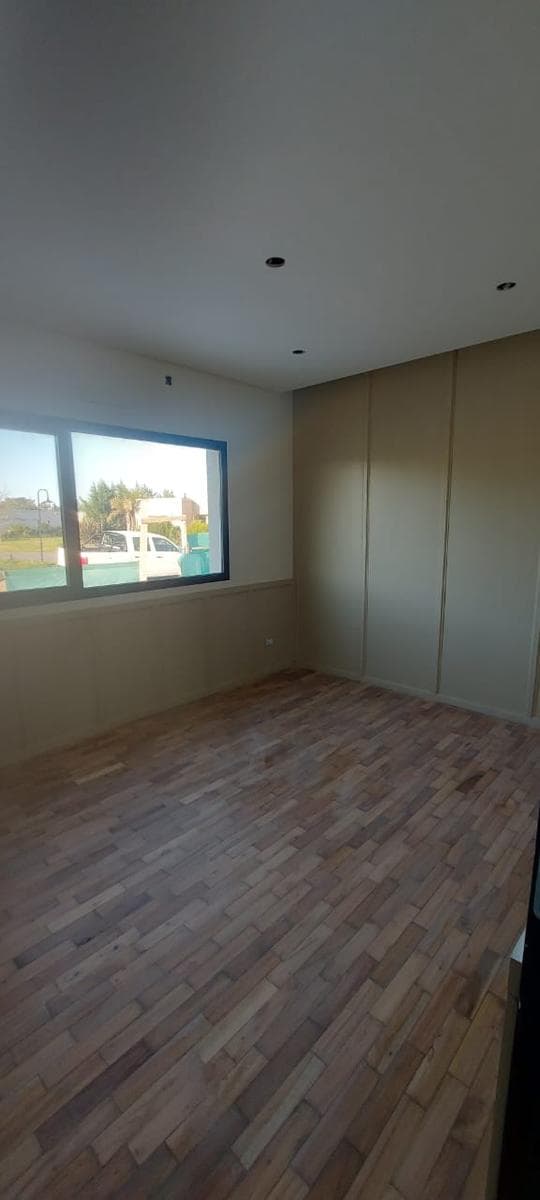 House for Sale - 3 Bedrooms in Santa Isabel II